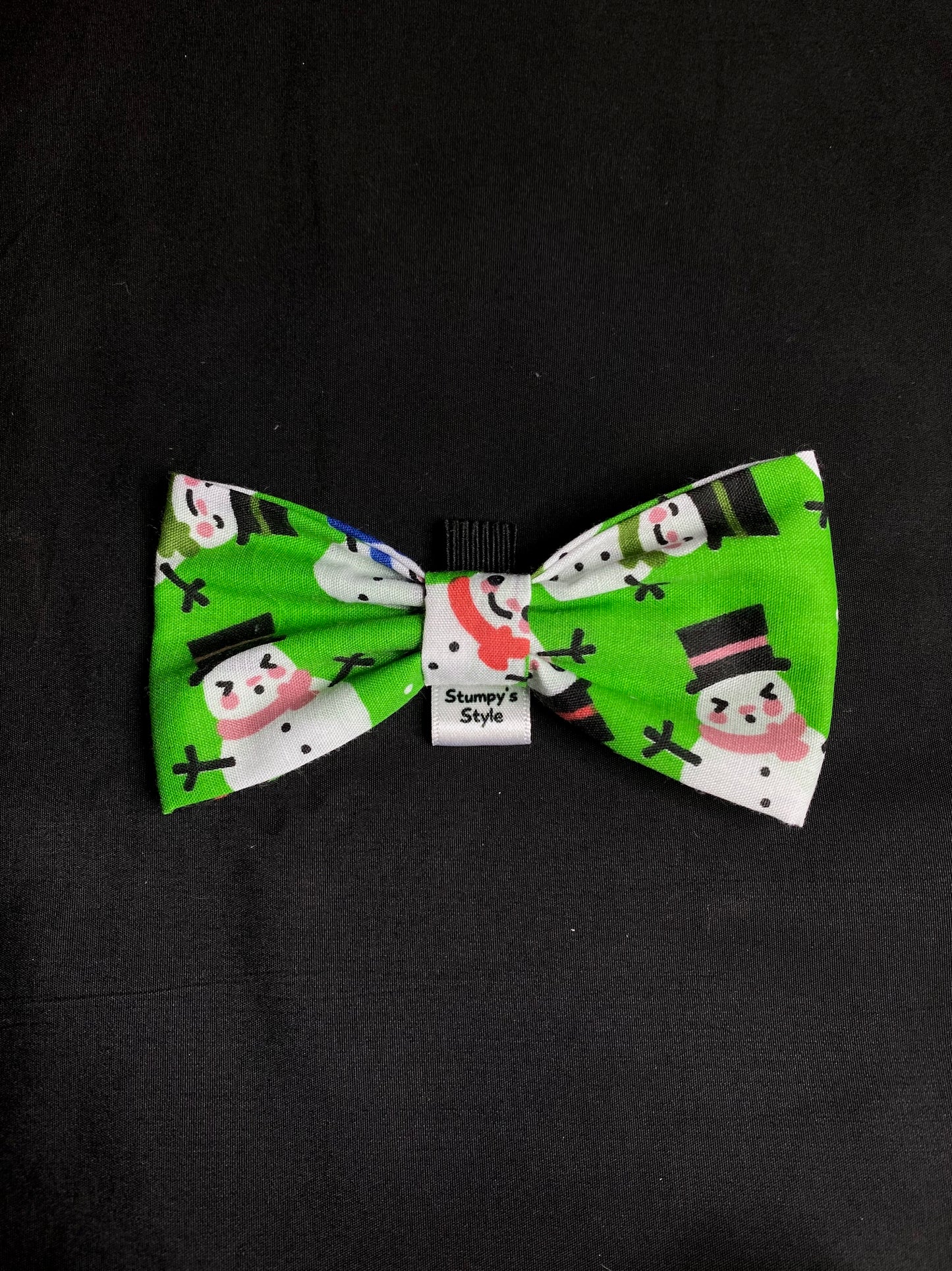 Green Snowmen Bow