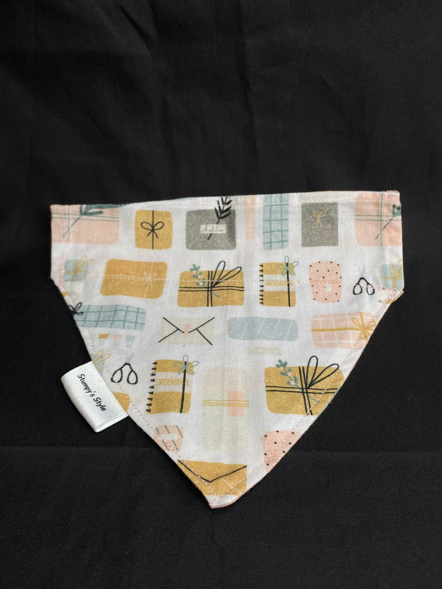 Presents Bandana