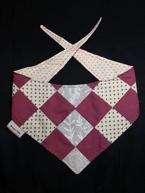 Burgundy Flowers Patchwork - M