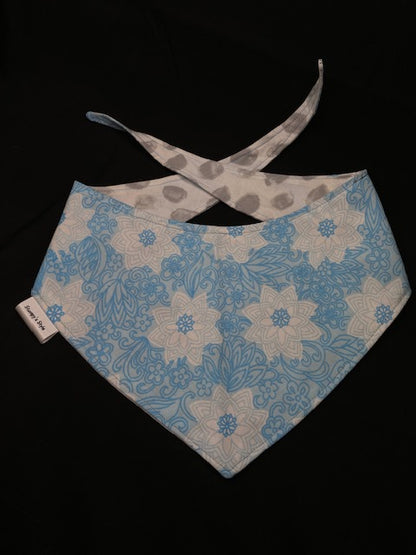 Blue & White Flowers - L