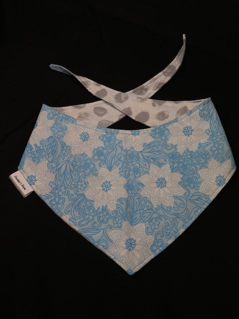Blue & White Flowers - L