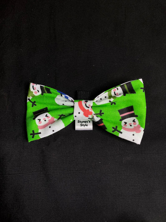 Green Snowmen Bow